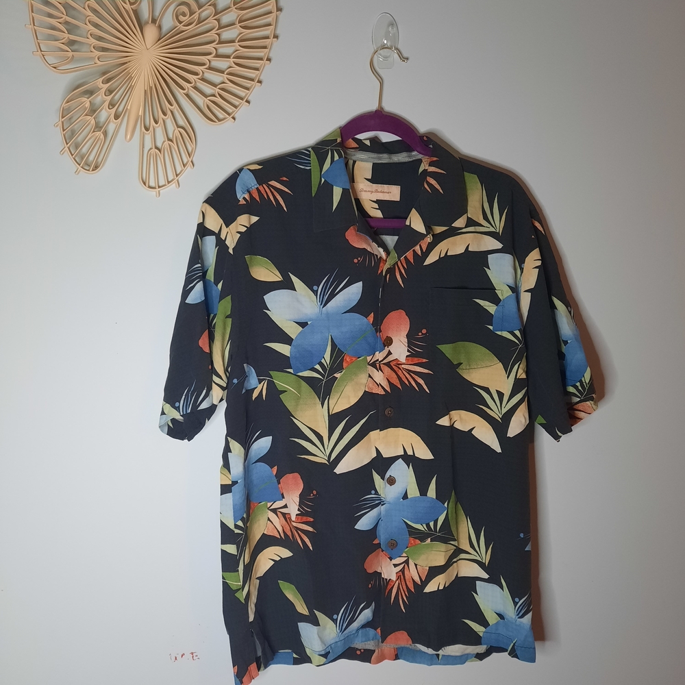Tommy Bahama 100% Silk Sz Med, Floral‎ Hawaiian Men's Button Up Shirt, Coastal,